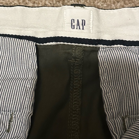 GAP Camo Girlfriend Chino - Picture 3 of 4